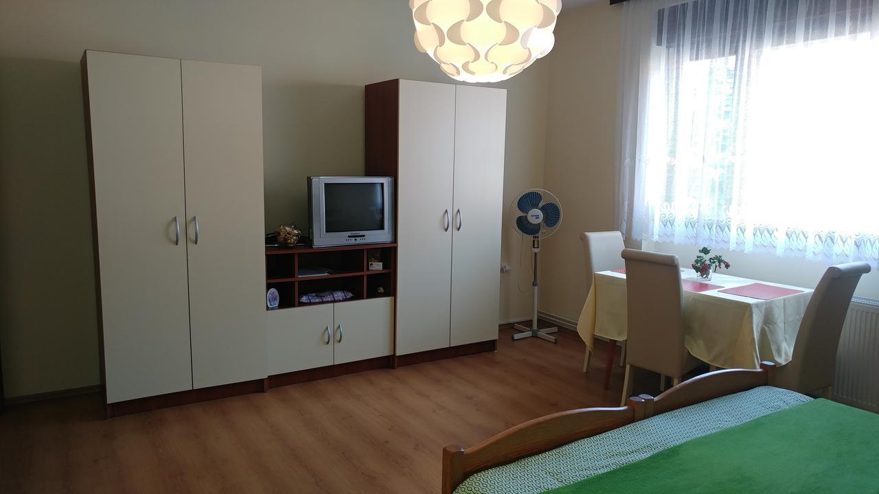 Apartment Cecilia Koprivnica Bagian luar foto
